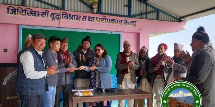 तिनजुरे मिडिया ग्रुपले गर्याे क्यान्सर पीडितलाई सहयोग