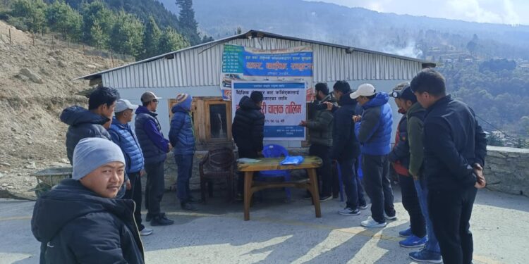 सोलुमा पहिलो पटक हलुका सवारी चालक सम्बन्धी तालिम