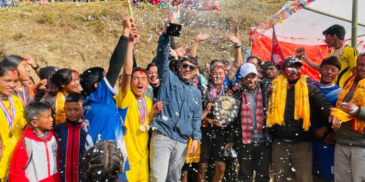 लिखुपिके राष्ट्रपति रनिङ शिल्ड : उपाधि चन्द्रज्योतीको पोल्टामा