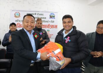 थुलुङ दुधकोशी गाउँपालिका : काममा खटिनु पुर्व रोजगार उपभोक्ता समितिलाई १ दिने अभिमुखिकरण