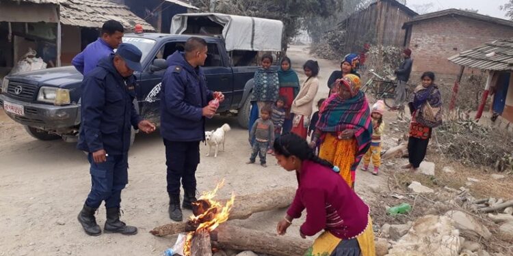चिसो बढेसँगै उदयपुरका विभिन्न ठाँउमा आगो ताप्ने व्यवस्था