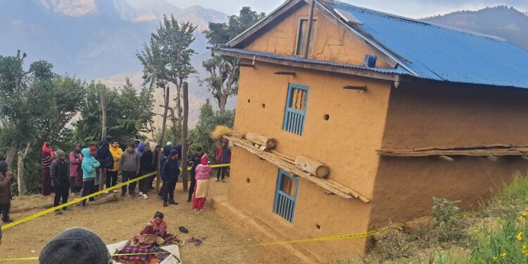 प्रेमीलाई अविवाहित देखाउन दुई छोरीको घाँटी थिचेर हत्या