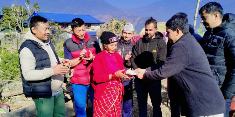 पुरस्कारमा जितेको रकम आगलागी पीडितलाई