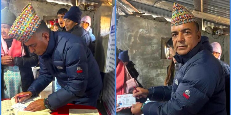 कारागारनै पुगेर सोलुका सिडियोले दिए ५ कैदीलाई नागरिकता, ५५ जनाको राष्ट्रिय परिचयपत्र बन्यो