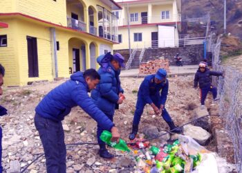  सल्लेरीमा बजार अनुगमन, करिव १७ हजार बराबरको अखाद्य सामाग्री नष्ट 