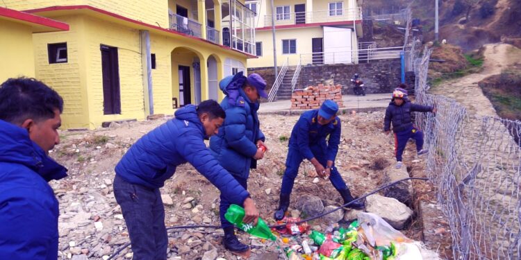  सल्लेरीमा बजार अनुगमन, करिव १७ हजार बराबरको अखाद्य सामाग्री नष्ट 