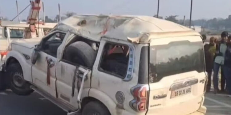 कुम्भ मेलाबाट फर्किँदै गरेको जिप  दुर्घटना, पाँच नेपालीको मृत्यु