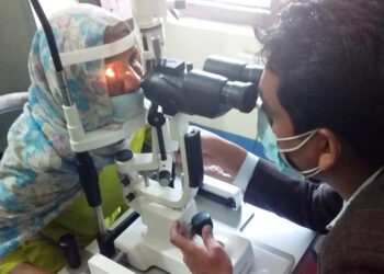 हलेसीमा आँखा शिविर, पहिलो दिन २८ जनाको उपचार