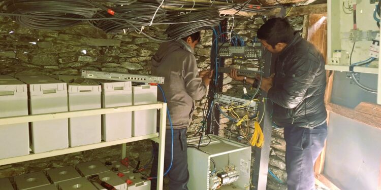  सोताङमा चट्याङले अवरुद्ध बनाएको टेलिकमको सेवा सूचारु 