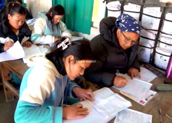 ६२ वर्षको उमेरमा एसइइ दिँदै अमृत कुमारी राजभण्डारी 