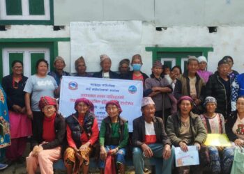 महाकुलुङमा स्वास्थ्य बीमा सम्बन्धी अभिमुखिकरण कार्यक्रम सुरु