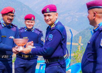 कोशी प्रदेश प्रहरीका डिआइजी अधिकारी सोलुखुम्बुमा 