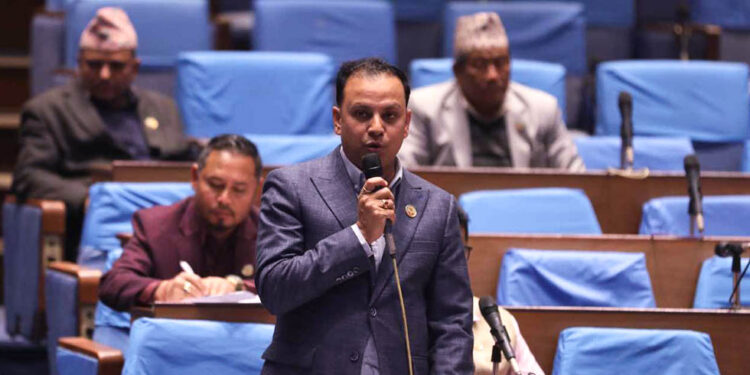 उदयपुर सिमेन्टका अवकाश प्राप्त कर्मचारीलाई तत्काल सुविधा दिनुपर्ने सांसद झाको माग