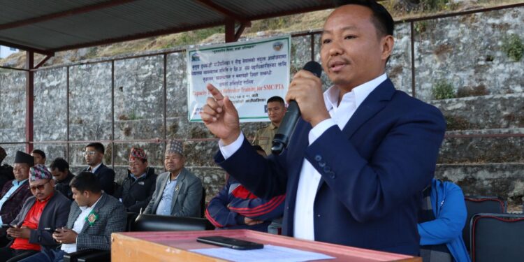 थुलुङ दुधकोशी अध्यक्षद्वारा २१ बँदे परिमार्जित शैक्षिक स्वेतपत्र जारी