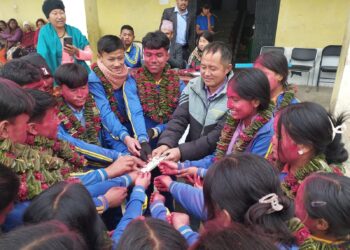 विव्यस अध्यक्ष राईले तिरे विद्यार्थीको कोचिङ्ग कक्षा शुल्क