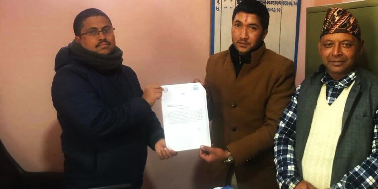 अव्यवस्थित तार टागिएको भन्दै काँगेलले विद्युत प्राधिकरणलाई बुझायो ध्यानाकर्षण पत्र