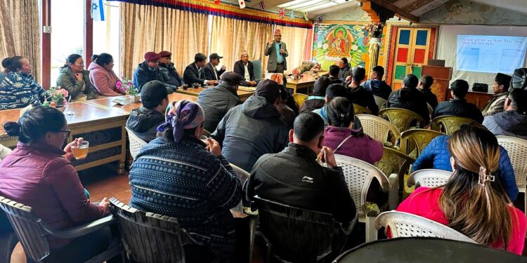 लुक्लामा पहिलोपटक कर शिक्षा अन्तरकृया, १ सय बढीको सहभागिता 