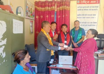  ओखलढुङ्गाको मोलुङका नागरिकलाई वडाबाटै राष्ट्रिय परिचयपत्र दिइने 