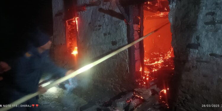 नेचासल्यानमा आगलागी, एक घर जलेर नष्ट