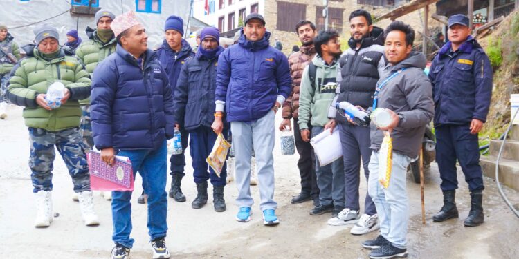  सोलुखुम्बुमा बजार अनुगमनबाट १५ हजार बढीको सामाग्री जफत 