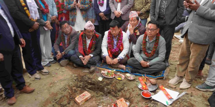   मन्त्री राईबाट एकैदिन २ वडा भवन शिलान्यास 