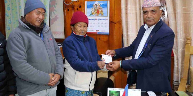 ६८ वर्षीय गोटालमनिले पाइन् नागरिकता