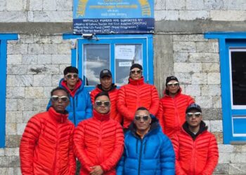 खुम्बु आइसफल मार्ग निर्माणका लागि ‘आइसफल डाक्टर’को टोली सगरमाथा आधार शिविर प्रस्थान