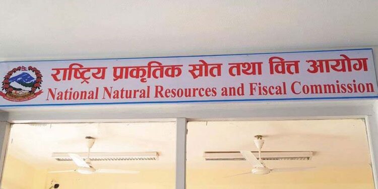 राष्ट्रिय प्राकृतिक स्रोत तथा वित्त आयोगले सर्वजनिक गर्याे वित्तीय समानीकरण अनुदान, सोलुका कुन कुन स्थानीय तहलाई कति ?