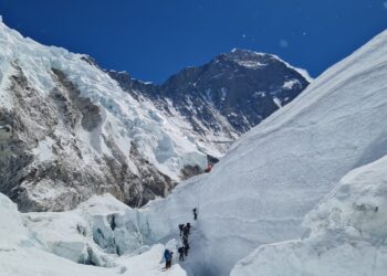 चार सय बढीले लिए सगरमाथा आरोहणको अनुमति