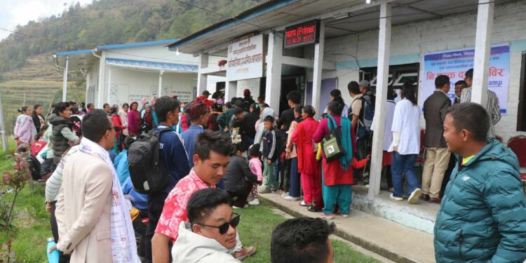 माप्यमा स्वास्थ्य शिविरको पहिलो दिन २ सय बढी नागरिकले लिए सेवा