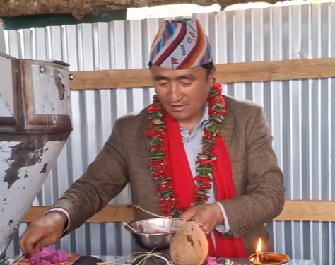 केपिलासगढीमा किसानको सहजताका लागि तोरी पेल्ने मिल