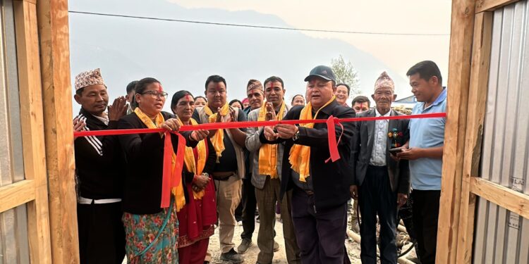 सोताङका अध्यक्ष बस्नेतले गरे सुनाखरी साबुन उद्योगको उदघाटन