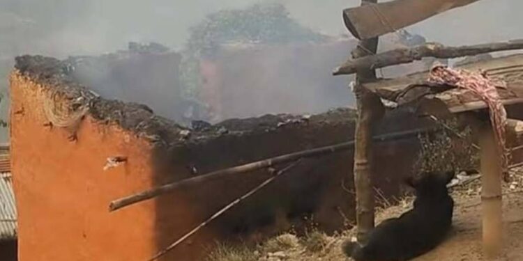 संखुवासभामा आगलागी हुँदा आठ लाखको क्षति