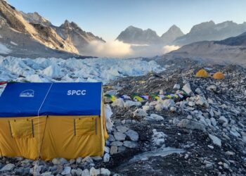 सगरमाथा आरोहणका लागि रोप फिक्सिङको काम सकियो