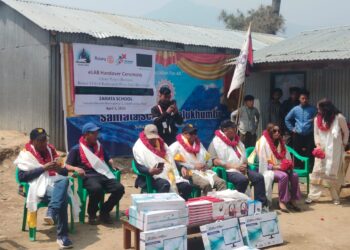 रोटरी क्लब अफ काठमाण्डौँद्वारा आठ थान कम्प्युटर सहयोग