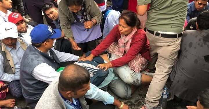 अशान्त बन्यो शिक्षक आन्दोलन, आधा दर्जनभन्दा बढी शिक्षक घाइते