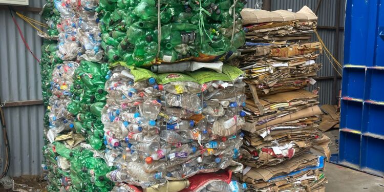 सोलुदुधकुण्ड नगरपालिकाले गर्याे नगर भित्रको फोहोरमैला व्यवस्थापन