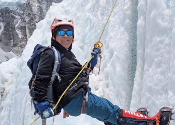 महामन्त्री शर्माको संयोजनमा सगरमाथा बेसक्याम्पमा विशेष संवाद