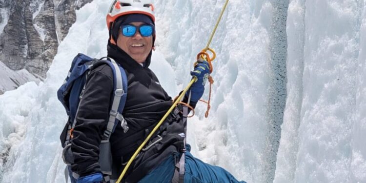 महामन्त्री शर्माको संयोजनमा सगरमाथा बेसक्याम्पमा विशेष संवाद