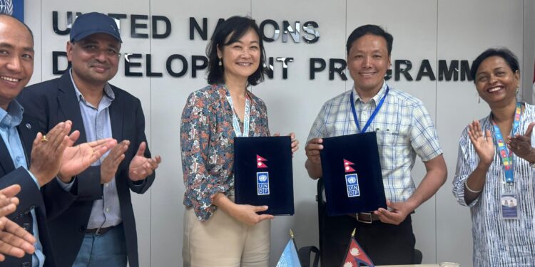 खुम्बु क्षेत्रको फोहोर व्यवस्थापन गर्न खुम्बु र युएनडिपीबीच सम्झौता 