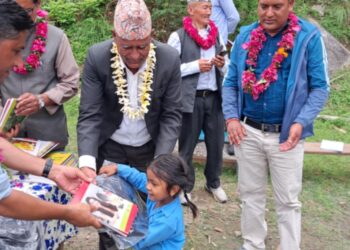 काँगेलका १७ जना विद्यार्थीलाई स्कुल ब्याग