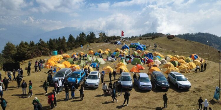 आन्तरिक पर्यटन प्रबर्द्धन गर्न सोलुमा स्पार्क एडभेन्चर शुरु, महानायक हमाल देखि २ सय अगुवा गौरिटापमा रमाउँदै