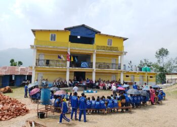 थर्पुडाँडा माविका विद्यार्थीलाई अक्षय कोषबाट छात्रवृत्ति प्रदान