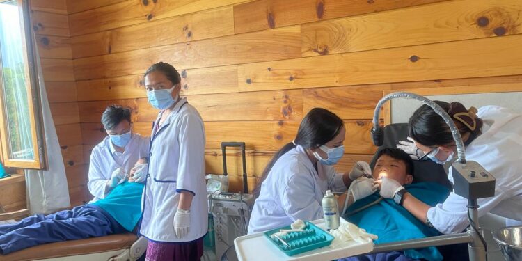 खरिखोला आधारभूत अस्पतालबाट २ सय बढी नागरिकले लिए नि:शुल्क दन्त सेवा