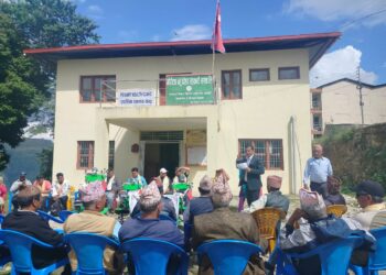 तिङ्लाका सुनाखरी कृषक समूहलाई तीन वटा हाते ट्याक्टर वितरण