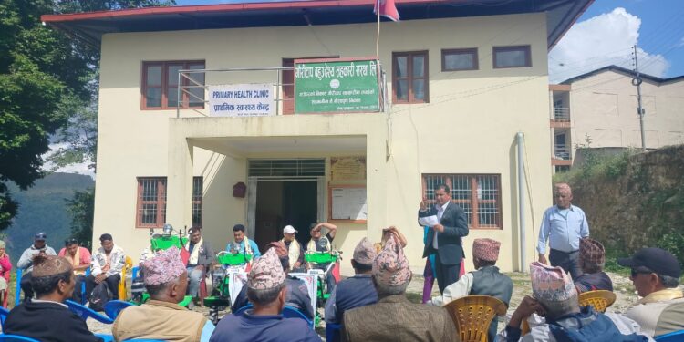 तिङ्लाका सुनाखरी कृषक समूहलाई तीन वटा हाते ट्याक्टर वितरण