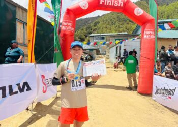 तेन्जिङ हिलारी एभरेष्ट म्याराथनको पुरुष तर्फको उपाधी सुमन कुलुङलाई