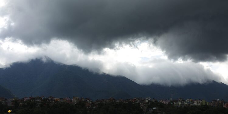 १५ दिनअघि नै भित्रियो मनसुन