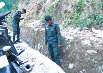 सडक भत्काएपछि आफै पुननिर्माण गरेकामा काठ व्यवसायीलाई सोलुदुधकुण्ड नगरपालिकाको धन्यवाद