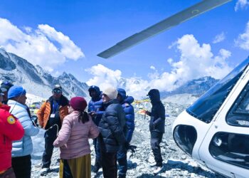 सगरमाथा आधार शिविरमा दुई मन्त्रीको निरीक्षण, सुरक्षा र व्यवस्थापनमा सरकार गम्भीर